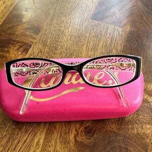 Candie’s Black and Floral-Print Cat-Eye Glasses Y2K style